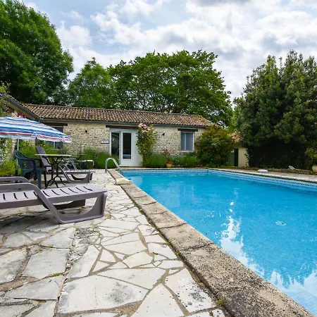 Charming With A Swimming Pool *