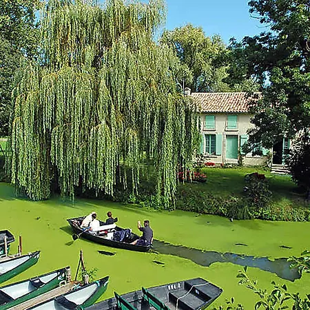 Charming With A Swimming Pool Souvigné